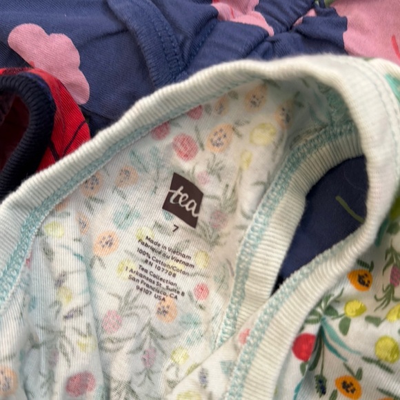 3 Tea Collection Rompers Reversible Size 7 - Picture 3 of 6